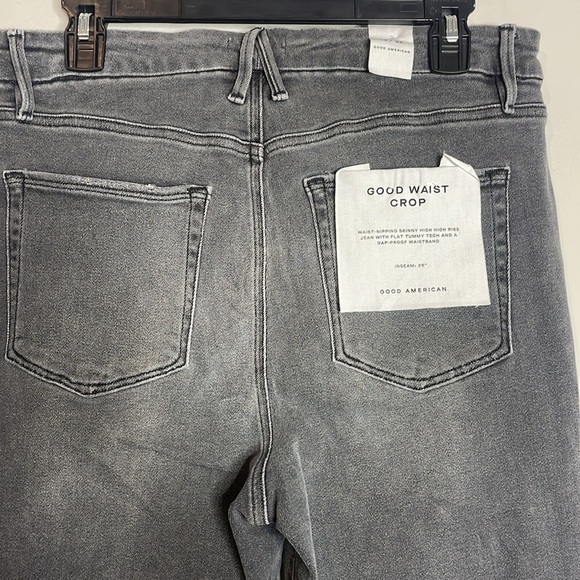 Good American | Women’s Good Waist Crop Jeans Raw Hem Black Washed Size 32 NWT - Picture 5 of 7